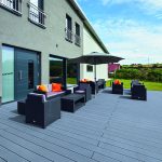 wpc-terrassendiele_kompakte-massiv_grau_m_503-F-G-72-0000-1539_Vinothek-schroth_2891_naturinform