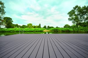 wpc_terrassendiele_starke_grau_m_509-F-G-72-0000-2175_badeinsel-lisberg_o1979_naturinform